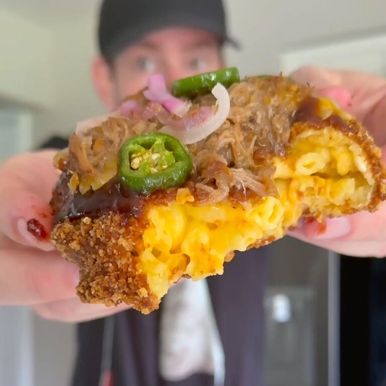 Pulled Pork Macaroni and Cheese Deep Dish Pizza